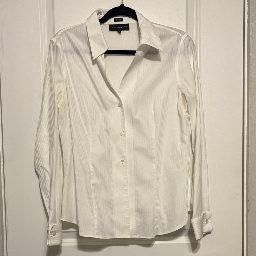 Jones New York Cream Non-Iron Blouse